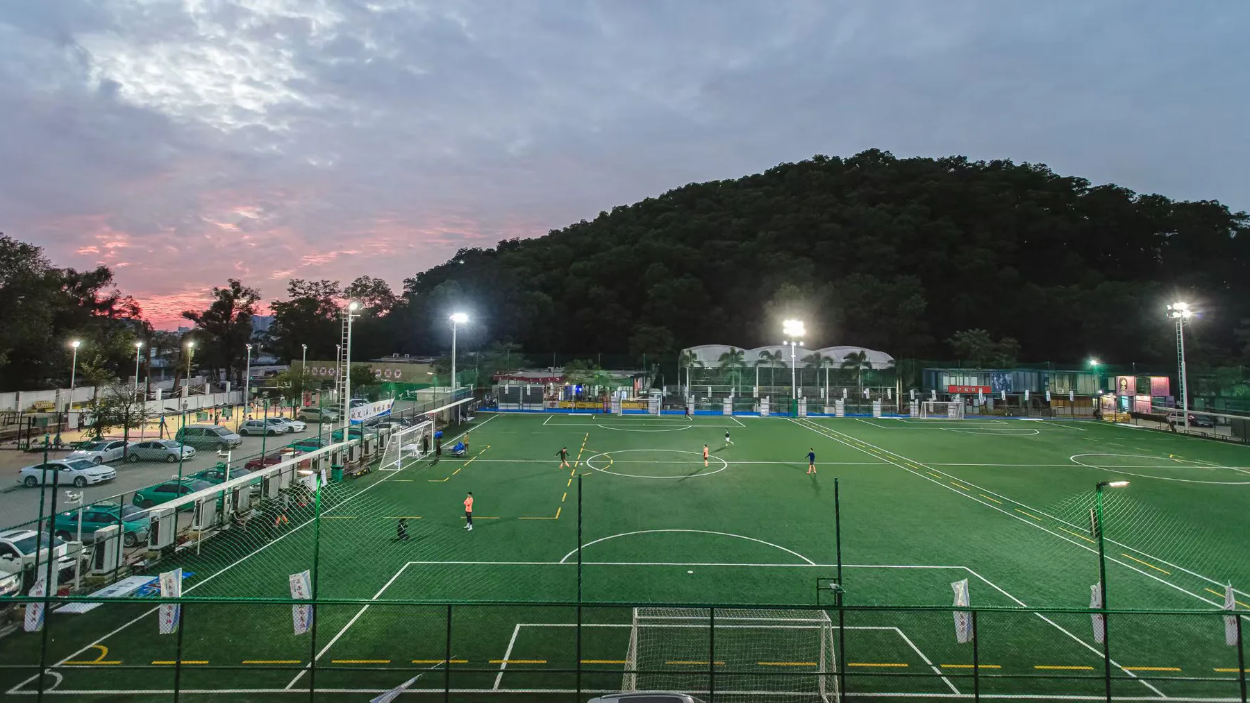 奧紳體育公園夜間足球場